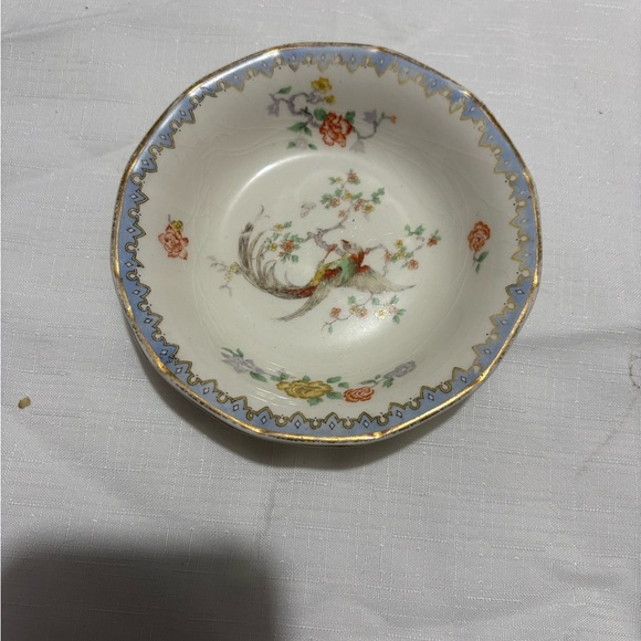 Vintage Floral Patterned Ceramic Bowls - Picture 2 of 5